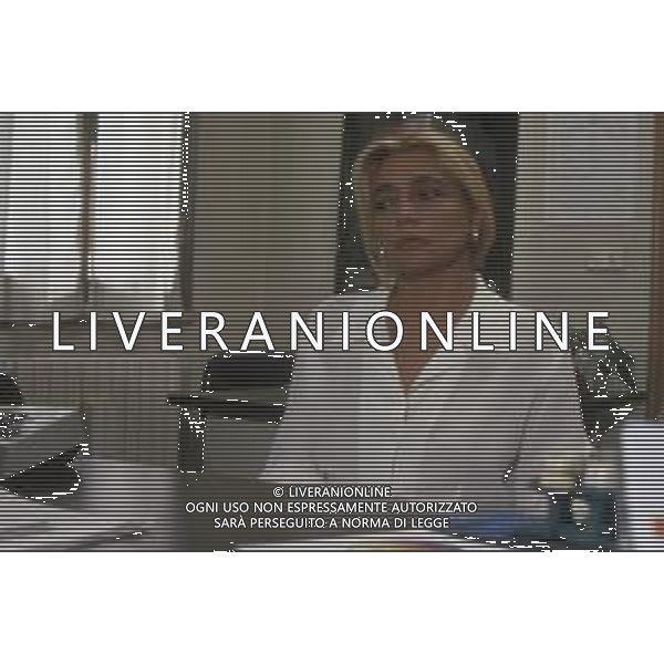 DIAP-RETROSPETTIVA MARA VENIER ATTIRCE E PRESENTATRICE TELEVISIVA NELLA FOTO MARA VENIER SUL SET DEL FILM“IL GOAL DI MARTIN PESCATORE “NELL\'ANNO 1997 AG ALDO LIVERANI SAS