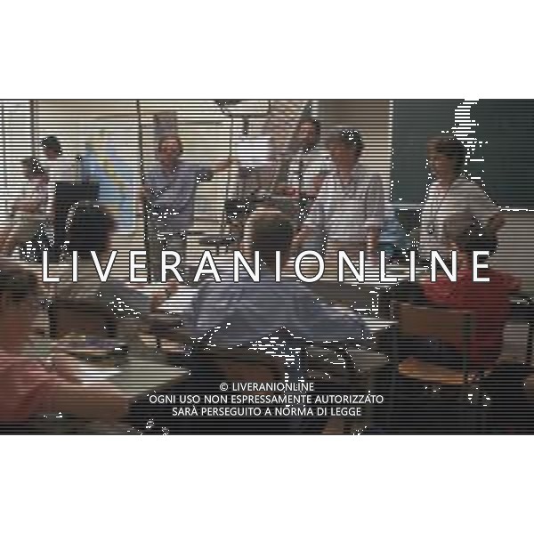 DIAP-RETROSPETTIVA MARA VENIER ATTIRCE E PRESENTATRICE TELEVISIVA NELLA FOTO IL REGISTA RUGGERO MITI SUL SET DEL FILM“IL GOAL DI MARTIN PESCATORE “NELL\'ANNO 1997 AG ALDO LIVERANI SAS