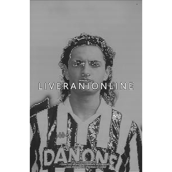 NEG- RETROSPETTIVA ANDREA FORTUNATO CALCIATORE NELLA FOTO ANDREA FORTUNATO CON LA MAGLIA DELLA JUVENTUS CALCIO NELL’ANNO 1993-1994 AGENZIA ALDO LIVERANI SAS