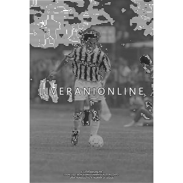 NEG- RETROSPETTIVA ANDREA FORTUNATO CALCIATORE NELLA FOTO ANDREA FORTUNATO CON LA MAGLIA DELLA JUVENTUS CALCIO NELL’ANNO 1993-1994 AGENZIA ALDO LIVERANI SAS