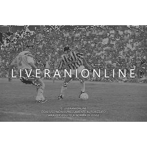 NEG- RETROSPETTIVA ANDREA FORTUNATO CALCIATORE NELLA FOTO ANDREA FORTUNATO CON LA MAGLIA DELLA JUVENTUS CALCIO NELL’ANNO 1993-1994 AGENZIA ALDO LIVERANI SAS