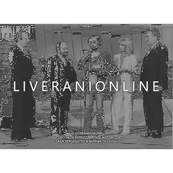 ST-RETROSPETTIVA ANTONELLO VENDITTI CANTANTE NELLA FOTO ANTONELLO VENDITTI PREMIO GONDOLA D\'ORO A VENEZIA NELL\'ANNO 1979 AG ALDO LIVERANI SAS