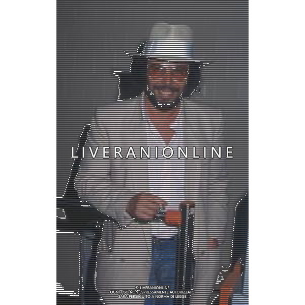 DIAP-RETROSPETTIVA ANTONELLO VENDITTI CANTANTE NELLA FOTO ANTONELLO VENDITTI A SAINT VINCENT ESTATE NELL\'ANNO 1983 AG ALDO LIVERANI SAS