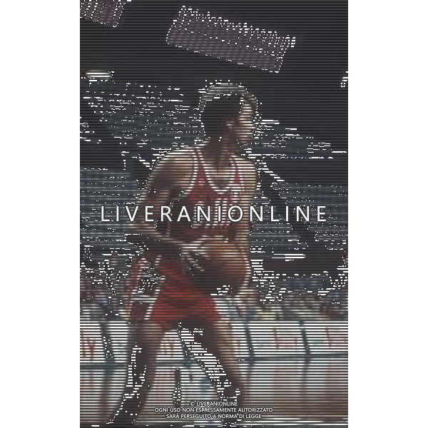 DIAP-RETROSPETTIVA JOHN GIANELLI BASKET NELLA FOTO JOHN GIANELLI CON LA MAGLIA DELLA BILLY MILANO BASKET AG ALDO LIVERANI SAS
