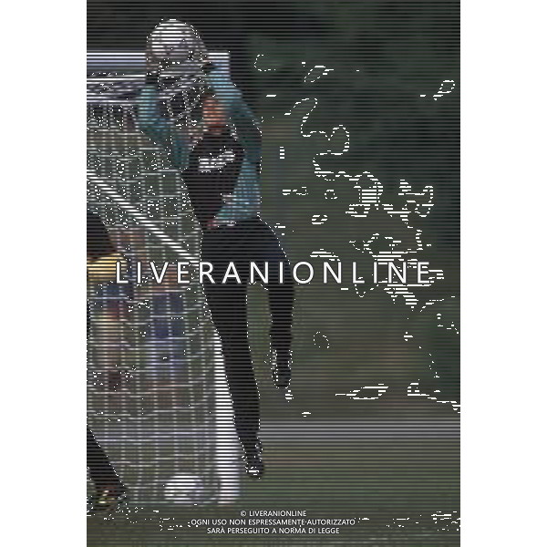 DIAP- RETROSPETTIVA CARLO CUDICINI CALCIATORE DI RUOLO PORTIERE NELLA FOTO CARLO CUDICINI CON LA MAGLIA DEL MILAN CALCIO NELL\'ANNO 1992-1993 DURANTE L’ALLENAMENTO AG ALDO LIVERANI SAS