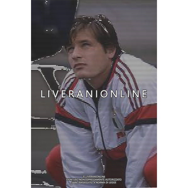 DIAP- RETROSPETTIVA CARLO CUDICINI CALCIATORE DI RUOLO PORTIERE NELLA FOTO CARLO CUDICINI CON LA MAGLIA DEL MILAN CALCIO NELL\'ANNO 1992-1993 AG ALDO LIVERANI SAS