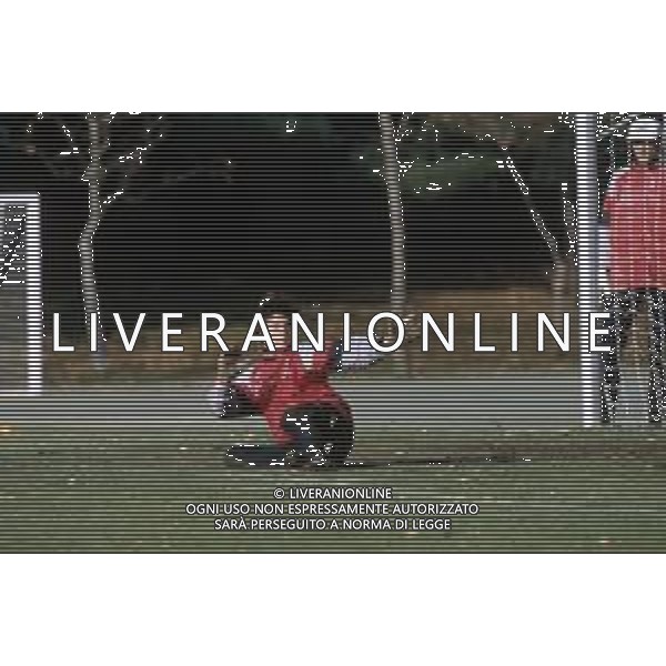 DIAP- RETROSPETTIVA CARLO CUDICINI CALCIATORE DI RUOLO PORTIERE NELLA FOTO CARLO CUDICINI CON LA MAGLIA DEL MILAN CALCIO NELL\'ANNO 1992-1993 DURANTE L’ALLENAMENTO AG ALDO LIVERANI SAS