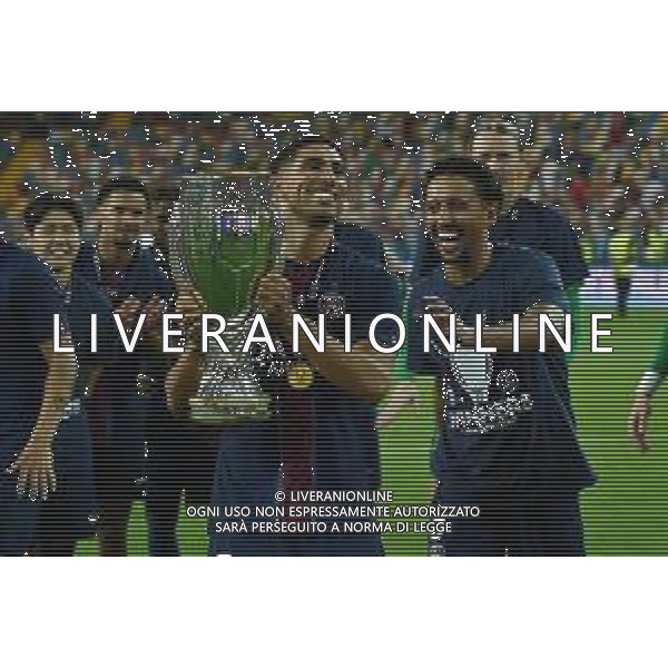 TVRG Paris Saint-Germain vs Tottenham Hotspur nella foto Achraf Hakimi (Paris Saint-Germain) e sulla DX Marcos Corra Marquinhos (Paris Saint-Germain) Udine (ITA) 13-08-2025 Bluenergy Stadium - Stadio Friuli TVRG Paris Saint-Germain vs Tottenham Hotspur Finale UEFA SuperCup foto Roberto Garavaglia/Agenzia Aldo Liverani sas