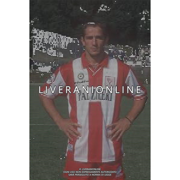 DIAP-RETROSPETTIVA PASQUALE LUISO CALCIATORE NELLA FOTO PASQUALE LUISO CON LA MAGLIA DEL VICENZA CALCIO AG ALDO LIVERANI SAS