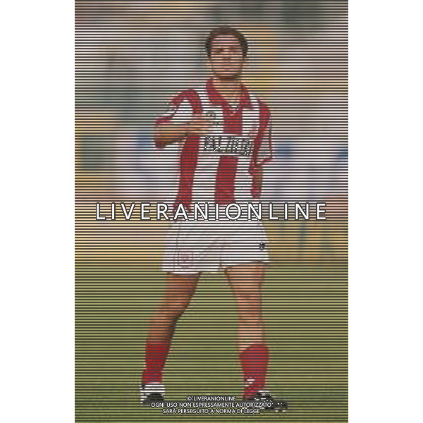 DIAP-RETROSPETTIVA PASQUALE LUISO CALCIATORE NELLA FOTO PASQUALE LUISO CON LA MAGLIA DEL VICENZA CALCIO AG ALDO LIVERANI SAS