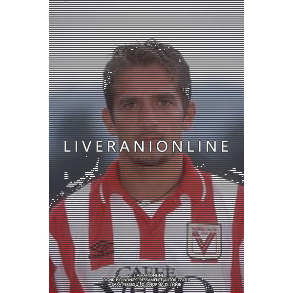 DIAP-RETROSPETTIVA PASQUALE LUISO CALCIATORE NELLA FOTO PASQUALE LUISO CON LA MAGLIA DEL VICENZA CALCIO AG ALDO LIVERANI SAS