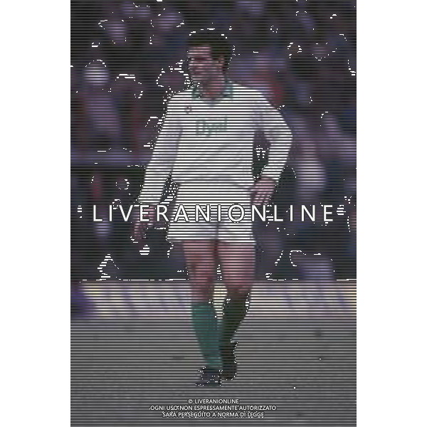 DIAP-RETROSPETTIVA PASQUALE CASALE CALCIATORE NELLA FOTO PASQUALE CASALE CON LA MAGLIA DELL\'AVELLINO CALCIO AG ALDO LIVERANI SAS