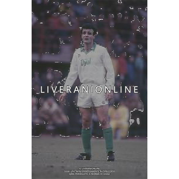 DIAP-RETROSPETTIVA PASQUALE CASALE CALCIATORE NELLA FOTO PASQUALE CASALE CON LA MAGLIA DELL\'AVELLINO CALCIO AG ALDO LIVERANI SAS