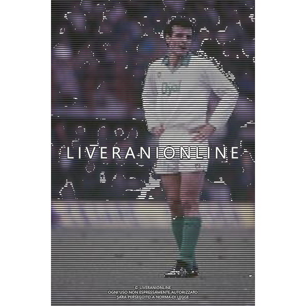 DIAP-RETROSPETTIVA PASQUALE CASALE CALCIATORE NELLA FOTO PASQUALE CASALE CON LA MAGLIA DELL\'AVELLINO CALCIO AG ALDO LIVERANI SAS