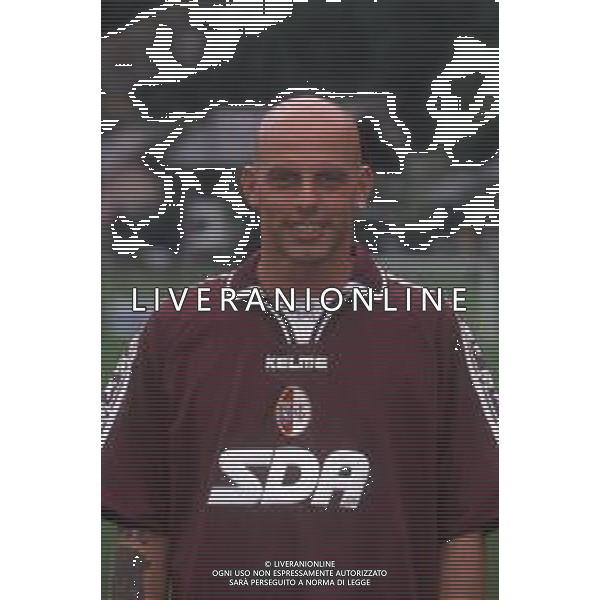 DIAP-RETROSPETTIVA MAURO BONOMI CALCIATORE NELLA FOTO MAURO BONOMI CON LA MAGLIA DEL TORINO CALCIO AG ALDO LIVERANI SAS