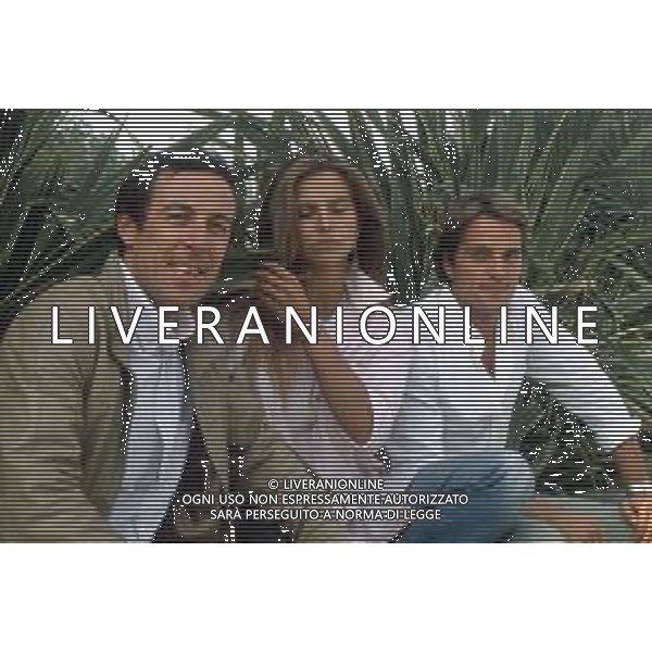 DIAP-RETROSPETTIVA ANTONELLA INTERLENGHI ATTRICE NELLA FOTO ANTONELLA INTERLENGHI A VENEZIA CON SAVERIO VALLONE E GUSTAVO THOENI NELL\'ANNO 1981 AG ALDO LIVERANI SAS