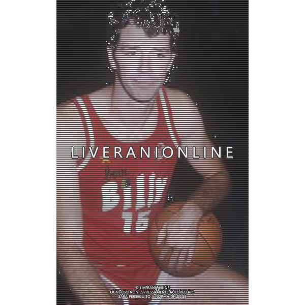 DIAP-RETROSPETTIVA JOHN GIANELLI BASKET NELLA FOTO JOHN GIANELLI CON LA MAGLIA DELLA BILLY MILANO BASKET NELL\'ANNO 1980 AG ALDO LIVERANI SAS