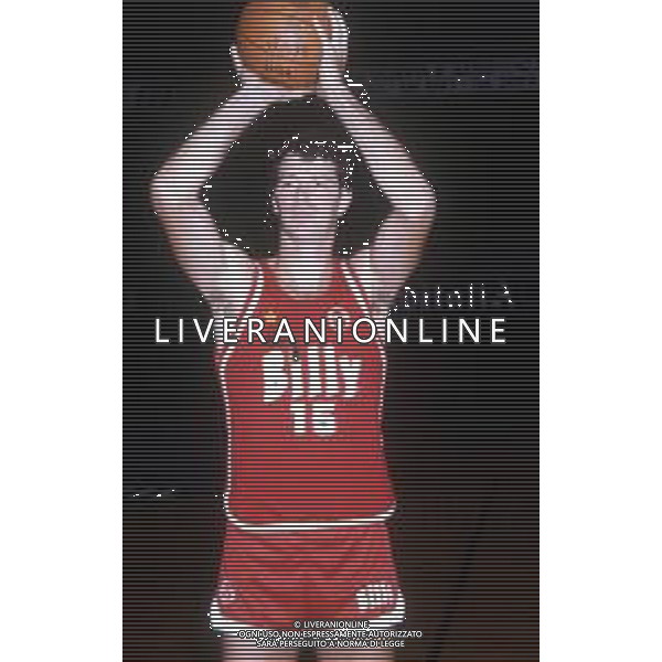 DIAP-RETROSPETTIVA JOHN GIANELLI BASKET NELLA FOTO JOHN GIANELLI CON LA MAGLIA DELLA BILLY MILANO BASKET NELL\'ANNO 1980 AG ALDO LIVERANI SAS