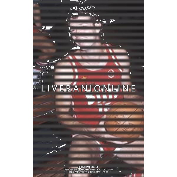 DIAP-RETROSPETTIVA JOHN GIANELLI BASKET NELLA FOTO JOHN GIANELLI CON LA MAGLIA DELLA BILLY MILANO BASKET NELL\'ANNO 1980 AG ALDO LIVERANI SAS