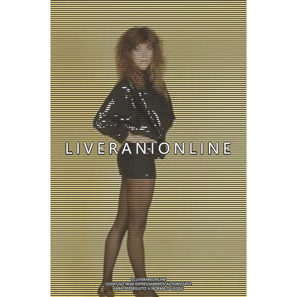 DIAP-RETROSPETTIVA MARINA OCCHIENA CANTANTE NELLA FOTO MARINA OCCHIENA NELL\'ANNO 1982 A MILANO AG ALDO LIVERANI SAS