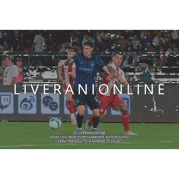 TVEM August 16, 2025 Bari, Italy - FC Inter vs Olympiacos FC - friendly match - San Nicola Stadium. In the pic: Alessandro Bastoni of FC Inter in action against Gabriel Strefezza of Olympiakos FC ©TVEM Emmanuele Mastrodonato - AGENZIA ALDO LIVERANI SAS