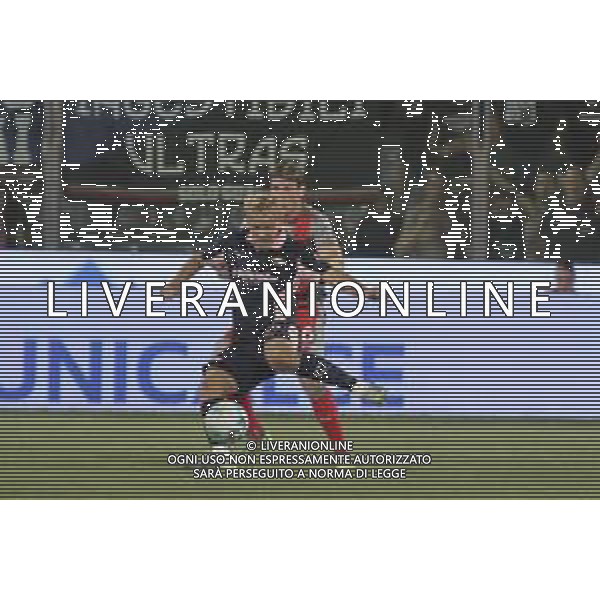 Joel Pohjanpalo of Palermo FC battle for the ball with Federico Baschirotto of US Cremonese during US Cremonese vs Palermo FC, 32° leg of Coppa Italia Frecciarossa 2025-26 game at Giovanni Zini stadium in Cremona (CR), Italy, on Agust 16, 2025. (Photo by Davide Casentini)- AGENZIA ALDO LIVERANI SAS