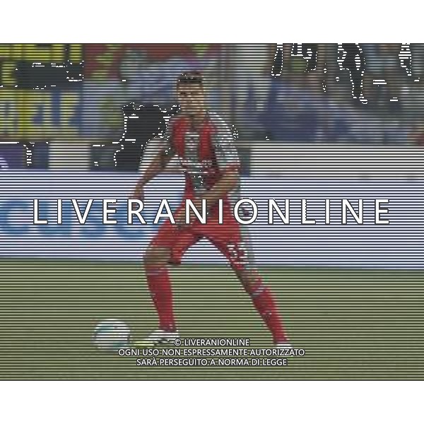Alberto Grassi of US Cremonese play the ball during US Cremonese vs Palermo FC, 32° leg of Coppa Italia Frecciarossa 2025-26 game at Giovanni Zini stadium in Cremona (CR), Italy, on Agust 16, 2025. (Photo by Davide Casentini)- AGENZIA ALDO LIVERANI SAS