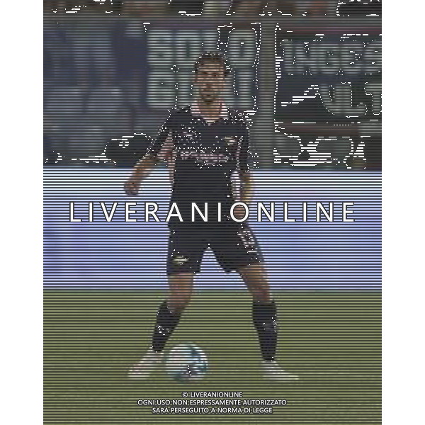 Mattia Bani of Palermo FC play the ball during US Cremonese vs Palermo FC, 32° leg of Coppa Italia Frecciarossa 2025-26 game at Giovanni Zini stadium in Cremona (CR), Italy, on Agust 16, 2025. (Photo by Davide Casentini)- AGENZIA ALDO LIVERANI SAS