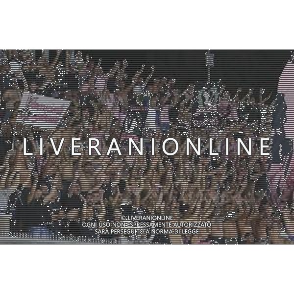 Palermo fans show their support during US Cremonese vs Palermo FC, 32° leg of Coppa Italia Frecciarossa 2025-26 game at Giovanni Zini stadium in Cremona (CR), Italy, on Agust 16, 2025. (Photo by Davide Casentini)- AGENZIA ALDO LIVERANI SAS