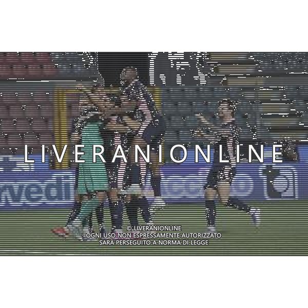 Francesco Bardi of Palermo FC and players jubilates after save the last penalty during US Cremonese vs Palermo FC, 32° leg of Coppa Italia Frecciarossa 2025-26 game at Giovanni Zini stadium in Cremona (CR), Italy, on Agust 16, 2025. (Photo by Davide Casentini)- AGENZIA ALDO LIVERANI SAS