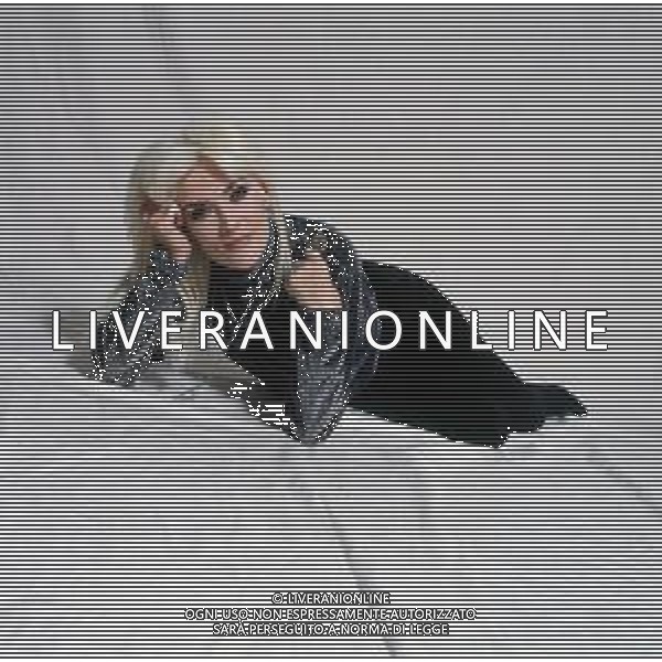 COL-RETROSPETTIVA DONATELLA RETTORE CANTANTE NELLA FOTO DONATELLA RETTORE NELL\'ANNO 1991 AG THEMA-AG ALDO LIVERANI SAS