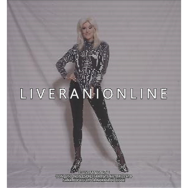 COL-RETROSPETTIVA DONATELLA RETTORE CANTANTE NELLA FOTO DONATELLA RETTORE NELL\'ANNO 1991 AG THEMA-AG ALDO LIVERANI SAS