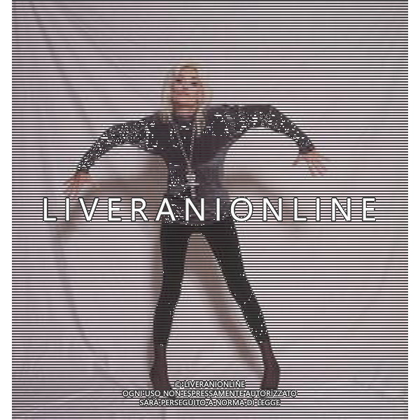 COL-RETROSPETTIVA DONATELLA RETTORE CANTANTE NELLA FOTO DONATELLA RETTORE NELL\'ANNO 1991 AG THEMA-AG ALDO LIVERANI SAS