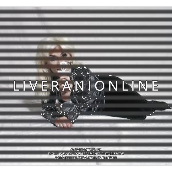 COL-RETROSPETTIVA DONATELLA RETTORE CANTANTE NELLA FOTO DONATELLA RETTORE NELL\'ANNO 1991 AG THEMA-AG ALDO LIVERANI SAS