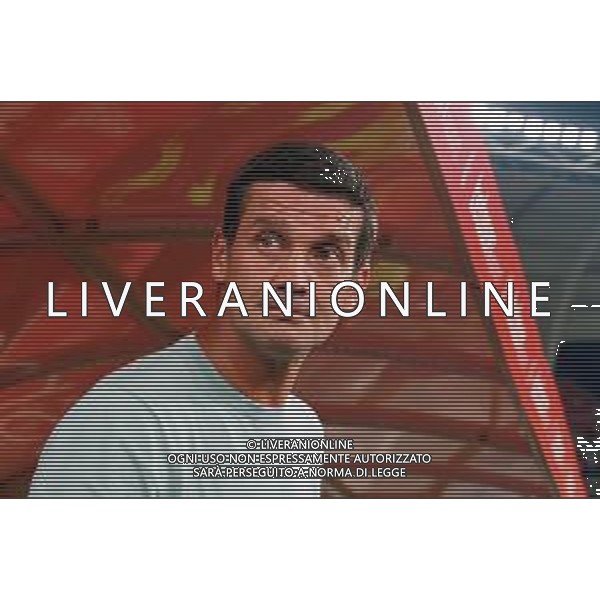 TVEM August 16, 2025 Bari, Italy - FC Inter vs Olympiacos FC - friendly match - San Nicola Stadium. In the pic: coach Cristian Chivu of FC Inter FOTO EMMANUELE MASTRODONATO-AG ALDO LIVERANI SAS