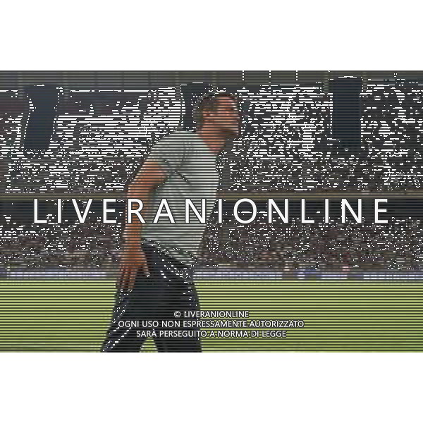 TVEM August 16, 2025 Bari, Italy - FC Inter vs Olympiacos FC - friendly match - San Nicola Stadium. In the pic: coach Cristian Chivu of FC Inter FOTO EMMANUELE MASTRODONATO-AG ALDO LIVERANI SAS