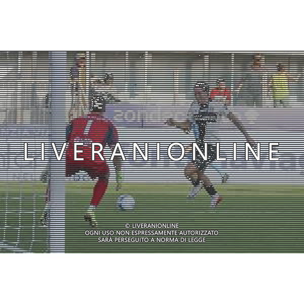 Mathias Fjortoft Lovik of Parma AC competes for the ball with Sebastiano Desplanches of Pescara Calcio 1936 during Parma Calcio vs Pescare Calcio, 32° leg of Coppa Italia Frecciarossa 2025-26 game at Ennio Tardini stadium in Parma (PR), Italy, on Agust 17, 2025. (Photo by Davide Casentini)- AGENZIA ALDO LIVERANI SAS