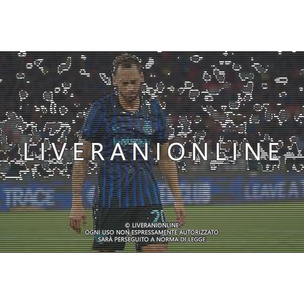TVEM August 16, 2025 Bari, Italy - FC Inter vs Olympiacos FC - friendly match - San Nicola Stadium. In the pic: Hakan Calhanoglu of FC Inter disappointment FOTO EMMANUELE MASTRODONJATO-AG ALDO LIVERANI SAS