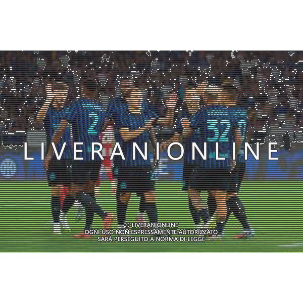TVEM August 16, 2025 Bari, Italy - FC Inter vs Olympiacos FC - friendly match - San Nicola Stadium. In the pic: Federico Dimarco of FC Inter celebrates after scoring a goal with teammates foto emmanuele mastrodonato-ag aldo liverani sas
