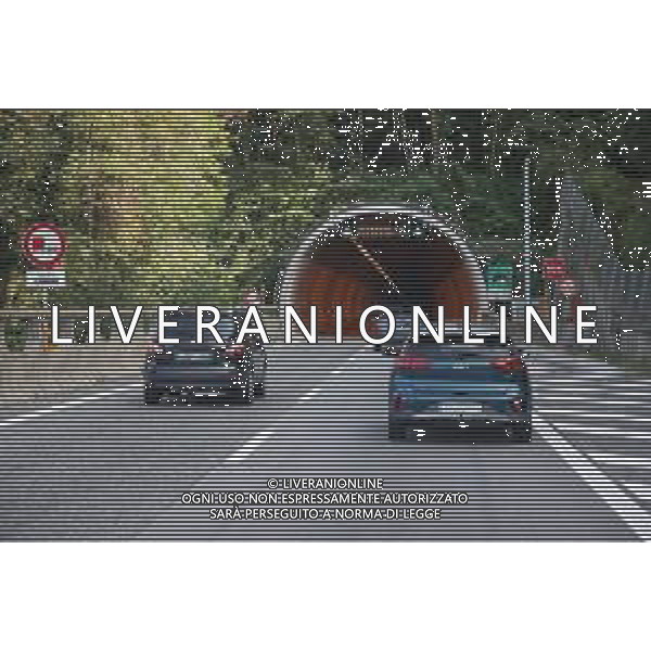 TVRCOR Autostrada in direzione Genova 18-08-2025 nella foto traffico auto in galleria, moderare la velocità ©TVRCOR Corradin Roberta - AGENZIA ALDO LIVERANI SAS