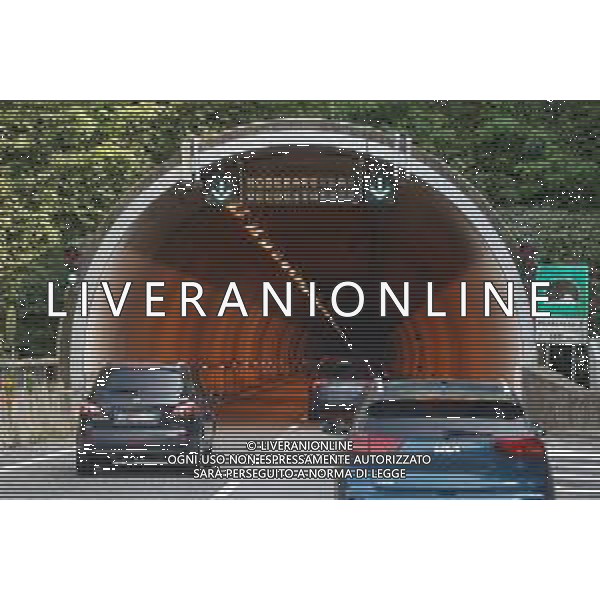 TVRCOR Autostrada in direzione Genova 18-08-2025 nella foto traffico auto in galleria, moderare la velocità ©TVRCOR Corradin Roberta - AGENZIA ALDO LIVERANI SAS