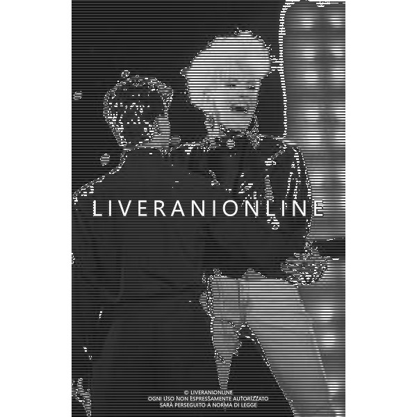 NEG-RETROSPETTIVA DONATELLA RETTORE CANTANTE NELLA FOTO DONATELLA RETTORE AL FESTIVALBAR AD ASIAGO NEL GIUGNO 1987  AG ALDO LIVERANI SAS