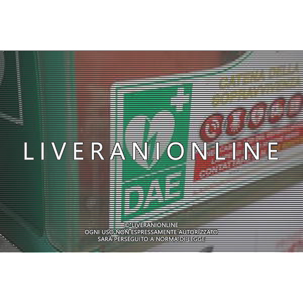 TVRCOR Defibrillatore pubblico DAE nella foto defibrillatore automatico esterno ©TVRCOR Roberta Corradin - AGENZIA ALDO LIVERANI SAS