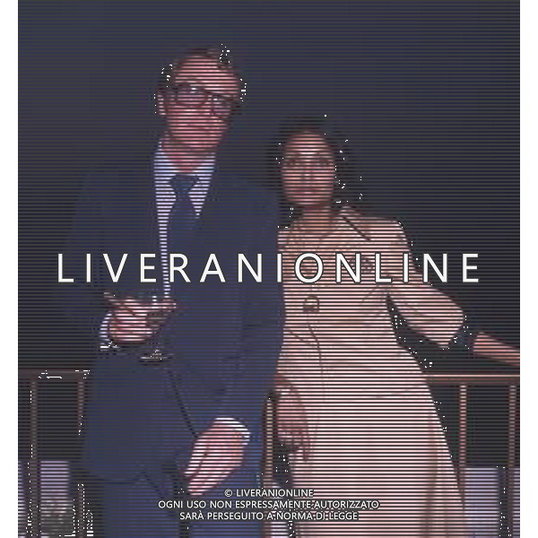 COL-RETROSPETTIVA MICHAEL CAINE ATTORE NELLA FOTO MICHAEL CAINE A CANNES CON LA MOGLIE SHAKIRA NELL\'ANNO 1975 AG ALDO LIVERANI SAS