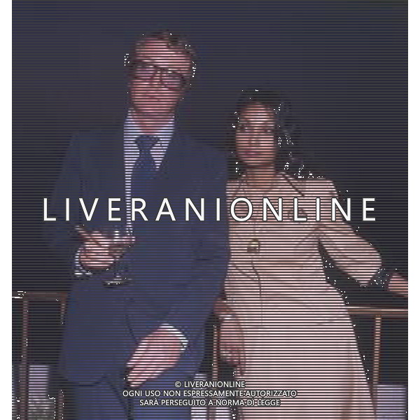 COL-RETROSPETTIVA MICHAEL CAINE ATTORE NELLA FOTO MICHAEL CAINE A CANNES CON LA MOGLIE SHAKIRA NELL\'ANNO 1975 AG ALDO LIVERANI SAS