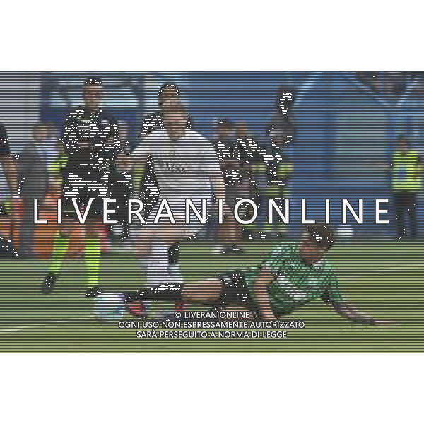 Andrea Pinamonti of US Sassuolo take a tackle on Kevin De Bruyne of SSC Napoli during US Sassuolo vs SSC Napoli, 1° Serie A Enilive 2025-26 game at Mapei stadium . Città del tricolore in Reggio Emilia (RE), Italy, on August 23, 2025. (Photo by Davide Casentini)- AGENZIA ALDO LIVERANI SAS