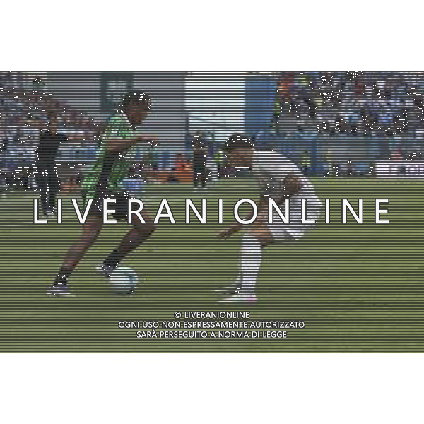 Armand Gaetan Lauriente’ of US Sassuolo e Mathias Olivera of SSC Napoli during US Sassuolo vs SSC Napoli, 1° Serie A Enilive 2025-26 game at Mapei stadium . Città del tricolore in Reggio Emilia (RE), Italy, on August 23, 2025. (Photo by Davide Casentini)- AGENZIA ALDO LIVERANI SAS
