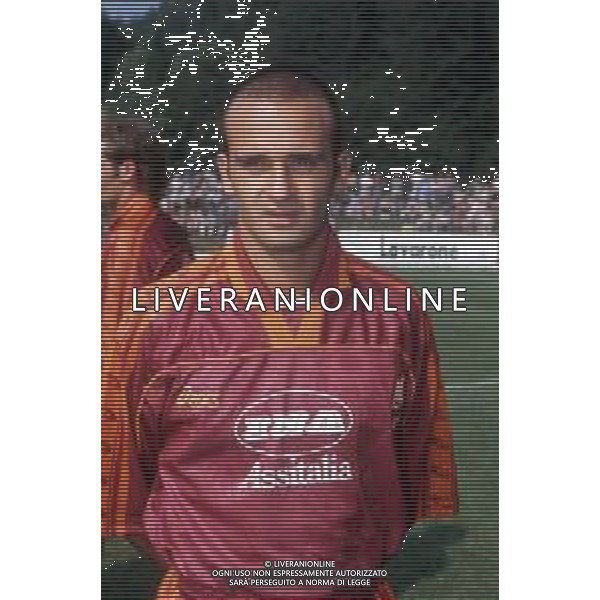 DIAP-RETROSPETTIVA FRANCESCO STATUTO CALCIATORE NELLA FOTO FRANCESCO STATUTO CON LA MAGLIA DELLA ROMA CALCIO AG ALDO LIVERANI SAS
