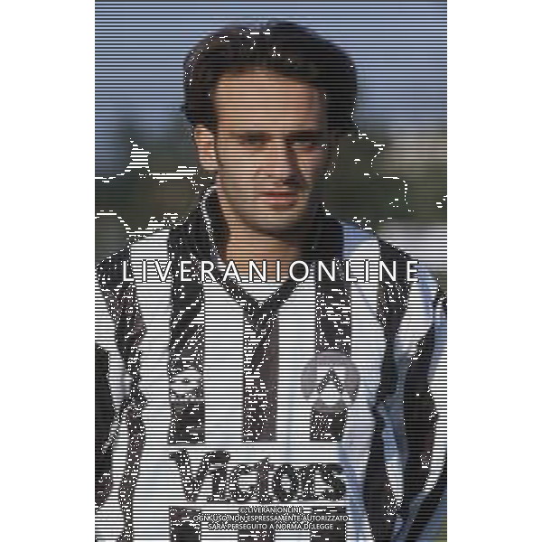 DIAP-RETROSPETTIVA FRANCESCO STATUTO CALCIATORE NELLA FOTO FRANCESCO STATUTO CON LA MAGLIA DELL\'UDINESE CALCIO AG ALDO LIVERANI SAS