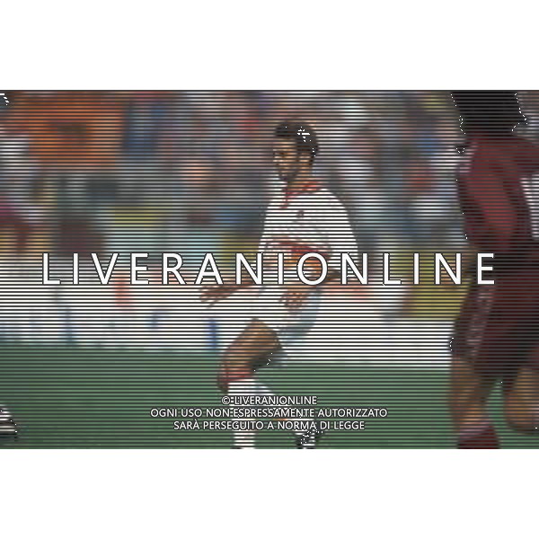DIAP-RETROSPETTIVA FRANCESCO STATUTO CALCIATORE NELLA FOTO FRANCESCO STATUTO CON LA MAGLIA DELLA ROMA CALCIO AG ALDO LIVERANI SAS